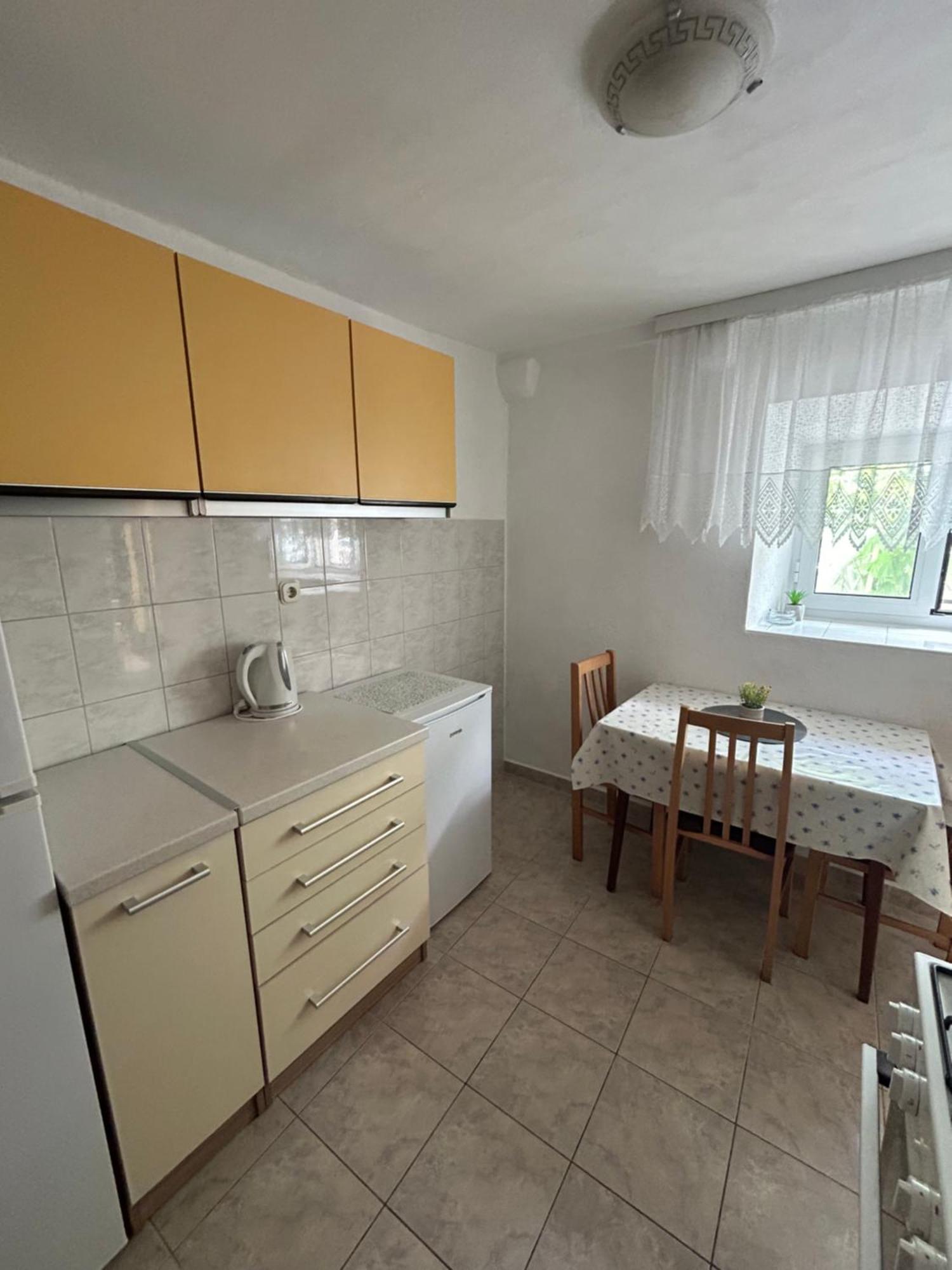 Hotel Sobe Gorana Živogošće Esterno foto