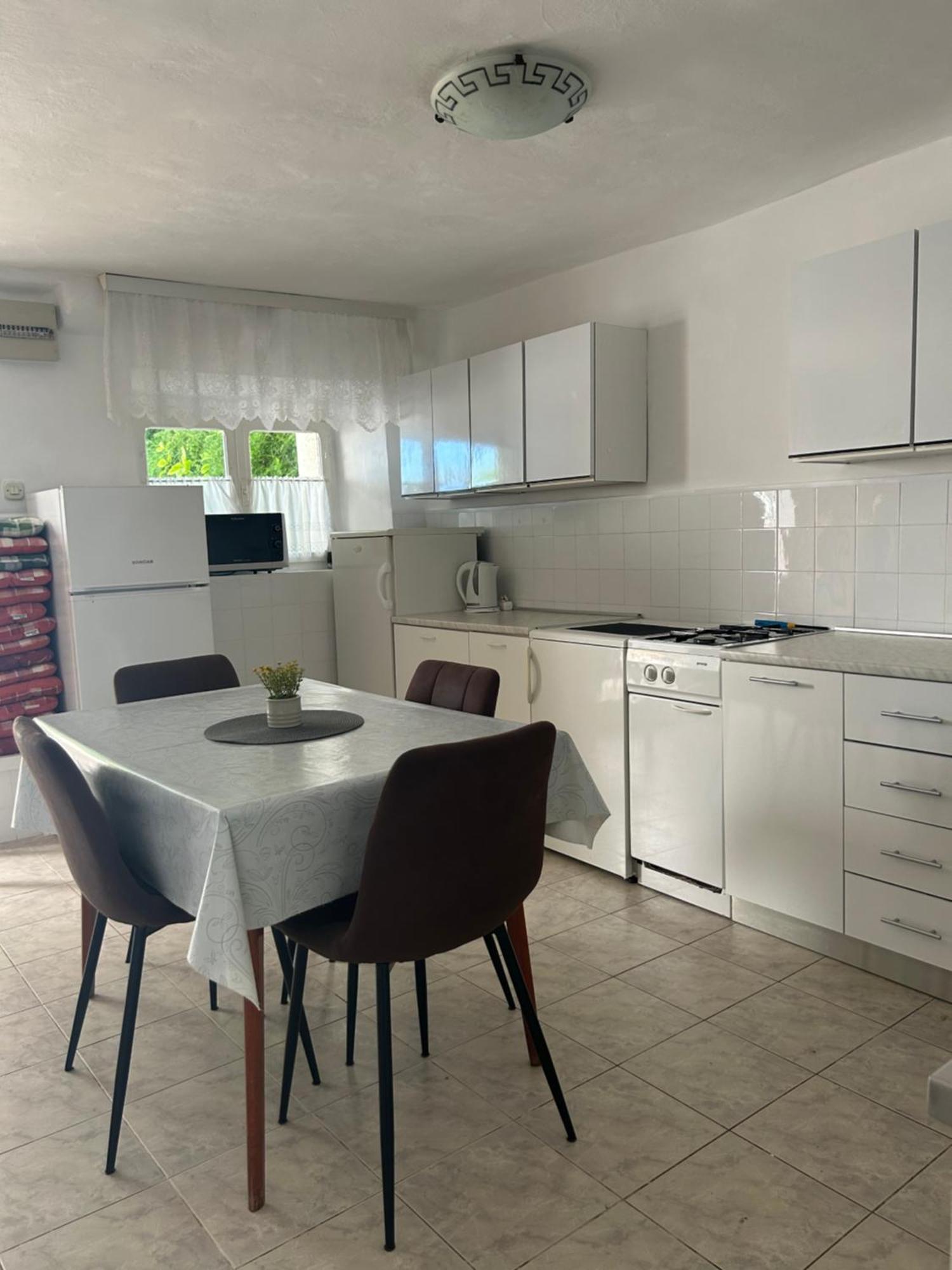 Hotel Sobe Gorana Živogošće Esterno foto